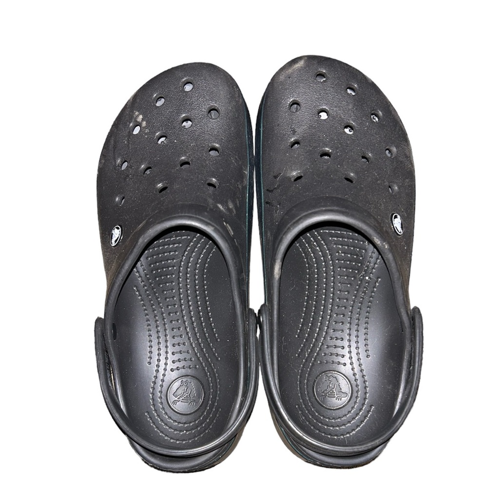 Size 9 men’s black crocs with green strip